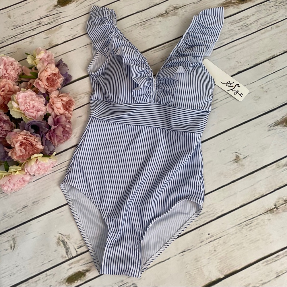 Retro Blue & White Strip Ruffled Push Up Swimsuit - Picture 8 of 16